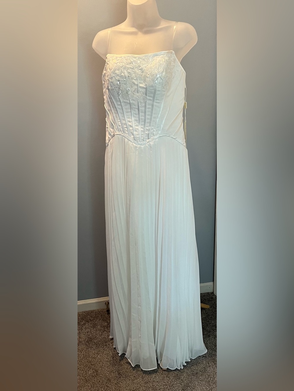 White Strapless Pleated Empire Waist Beaded Bridal Wedding Dress NWT Size 10